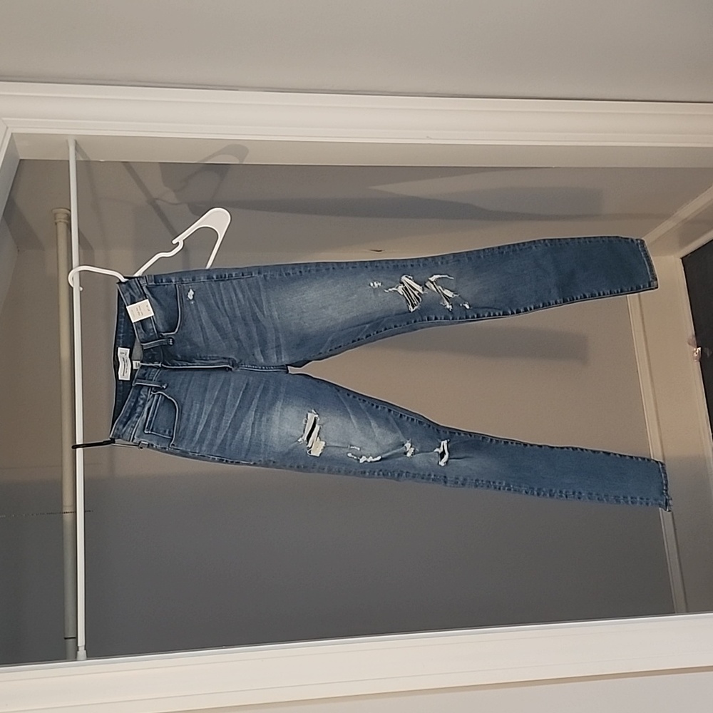 A&F High Rise Super Skinny Jeans - Picture 2 of 3